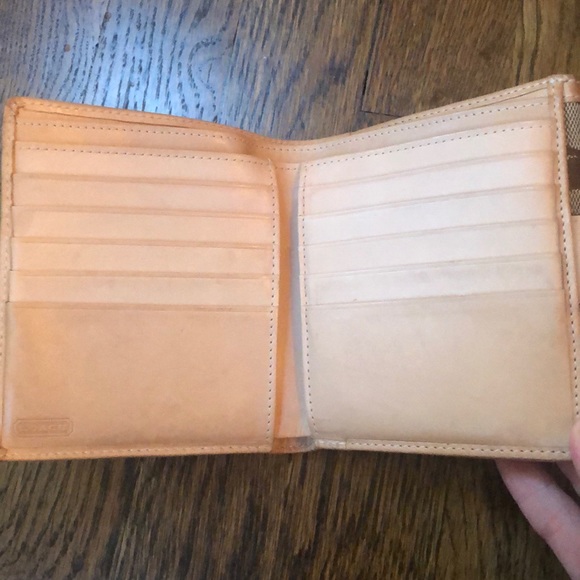 COACH signature wallet - Picture 3 of 3